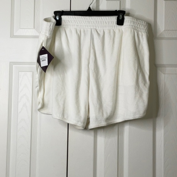 Ava & Viv Plus Size Terry Shorts Size 1X - Picture 7 of 8